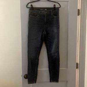 Old Navy High-Rise Rockstar Super Skinny Dark Wash Jeans. Size 10.
